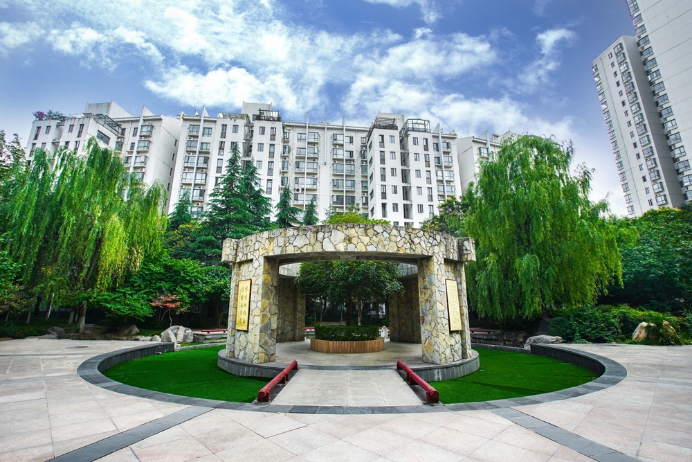 亚洲第一狼人伊人av